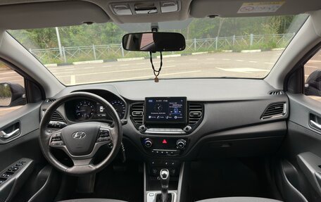 Hyundai Solaris II рестайлинг, 2021 год, 1 690 000 рублей, 16 фотография