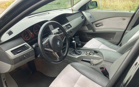 BMW 5 серия, 2005 год, 980 000 рублей, 11 фотография
