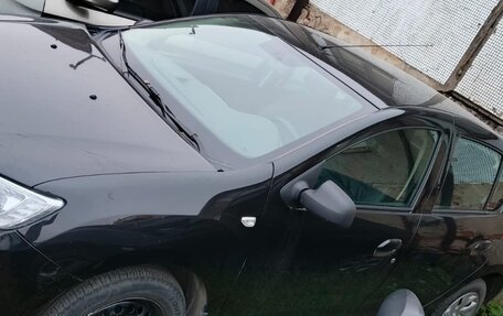 Renault Logan II, 2020 год, 800 000 рублей, 3 фотография