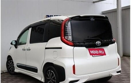 Toyota Sienta, 2022 год, 1 324 000 рублей, 14 фотография