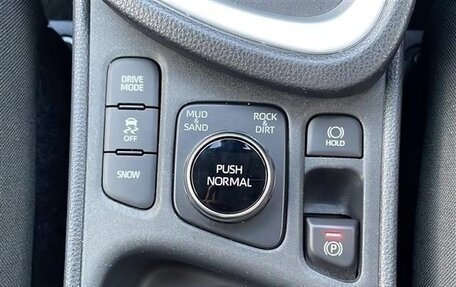 Toyota Yaris Cross, 2021 год, 1 400 000 рублей, 14 фотография