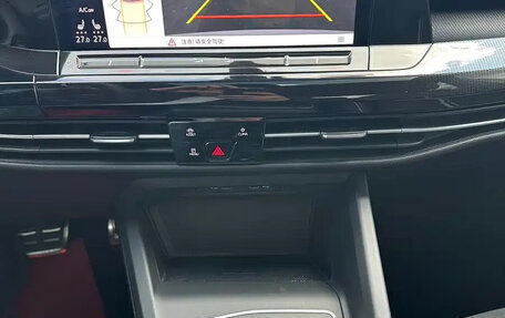 Volkswagen Golf VIII, 2021 год, 1 950 000 рублей, 10 фотография