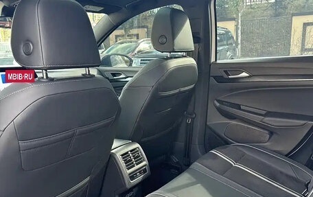 Volkswagen Golf VIII, 2021 год, 1 950 000 рублей, 13 фотография