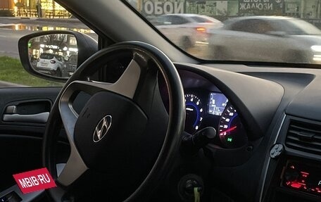 Hyundai Solaris II рестайлинг, 2014 год, 720 000 рублей, 5 фотография