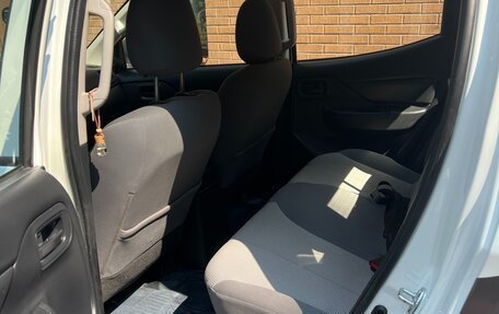 Mitsubishi L200 IV рестайлинг, 2022 год, 3 350 000 рублей, 6 фотография