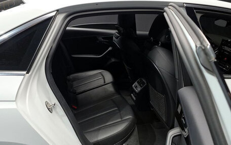 Audi A4, 2021 год, 2 430 000 рублей, 12 фотография