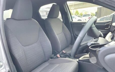 Toyota Yaris, 2021 год, 1 000 000 рублей, 8 фотография