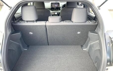 Toyota Yaris, 2021 год, 1 000 000 рублей, 11 фотография