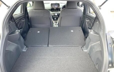 Toyota Yaris, 2021 год, 1 000 000 рублей, 10 фотография