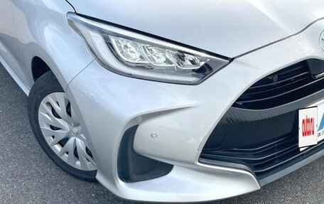 Toyota Yaris, 2021 год, 1 000 000 рублей, 6 фотография