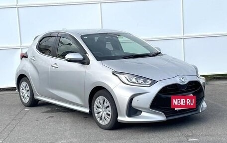 Toyota Yaris, 2021 год, 1 000 000 рублей, 3 фотография