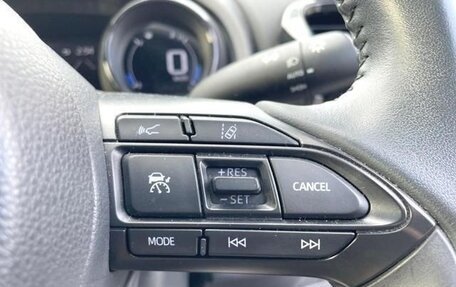 Toyota Yaris, 2021 год, 1 000 000 рублей, 15 фотография