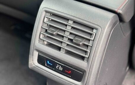 Volkswagen Golf GTI, 2021 год, 2 740 000 рублей, 12 фотография