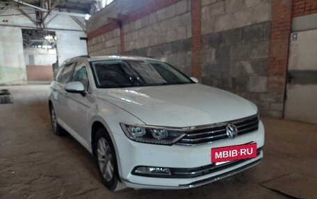 Volkswagen Passat B8 рестайлинг, 2018 год, 1 770 000 рублей, 3 фотография