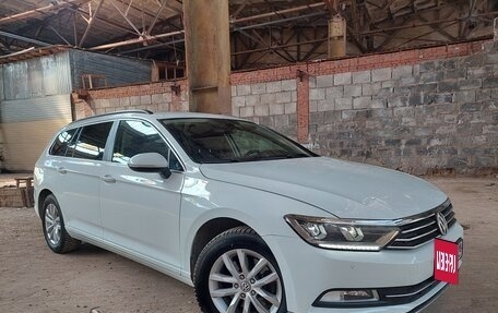 Volkswagen Passat B8 рестайлинг, 2018 год, 1 770 000 рублей, 2 фотография