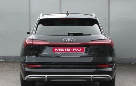 Audi e-tron I, 2020 год, 5 800 000 рублей, 8 фотография