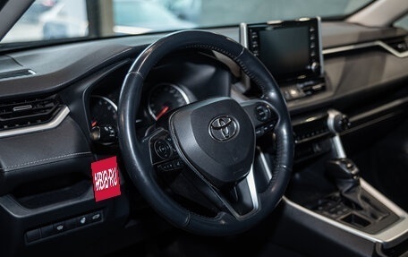 Toyota RAV4, 2019 год, 2 900 000 рублей, 10 фотография