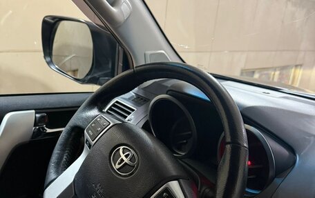 Toyota Land Cruiser Prado 150 рестайлинг 2, 2017 год, 4 400 000 рублей, 10 фотография