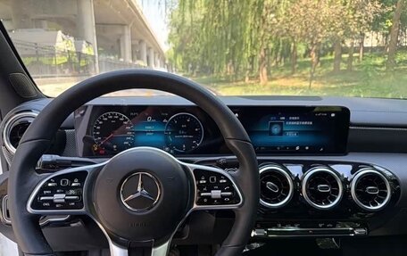 Mercedes-Benz A-Класс, 2021 год, 2 125 000 рублей, 11 фотография