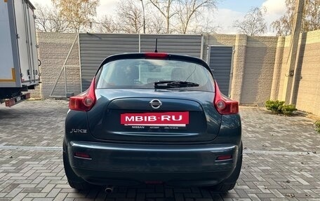 Nissan Juke II, 2013 год, 950 000 рублей, 23 фотография