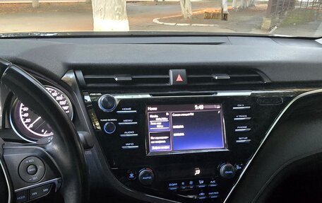 Toyota Camry, 2021 год, 3 085 000 рублей, 2 фотография