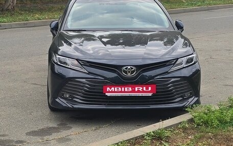 Toyota Camry, 2021 год, 3 085 000 рублей, 8 фотография