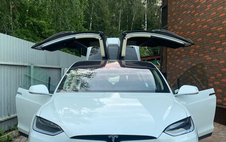 Tesla Model X I, 2018 год, 4 000 000 рублей, 1 фотография