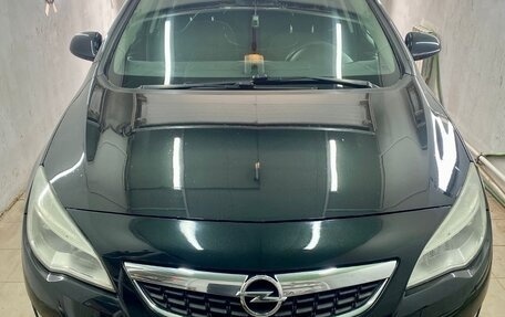 Opel Astra J, 2011 год, 660 000 рублей, 1 фотография