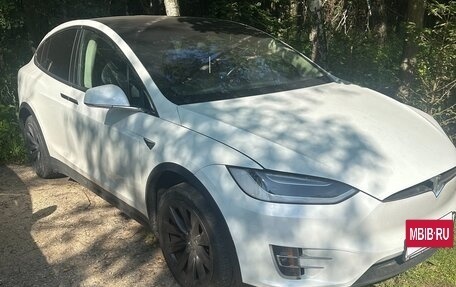 Tesla Model X I, 2018 год, 4 000 000 рублей, 2 фотография