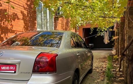 Toyota Avensis III рестайлинг, 2005 год, 860 000 рублей, 5 фотография