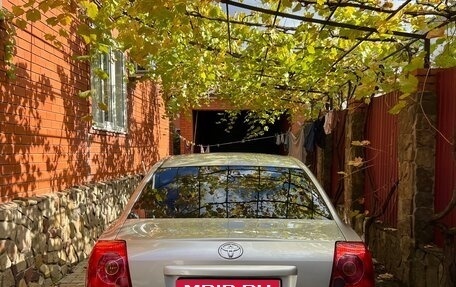 Toyota Avensis III рестайлинг, 2005 год, 860 000 рублей, 4 фотография