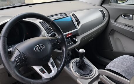 KIA Sportage III, 2010 год, 1 050 000 рублей, 6 фотография