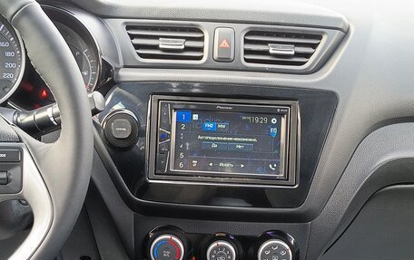 KIA Rio III рестайлинг, 2015 год, 824 995 рублей, 18 фотография