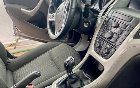 Opel Astra J, 2011 год, 660 000 рублей, 4 фотография