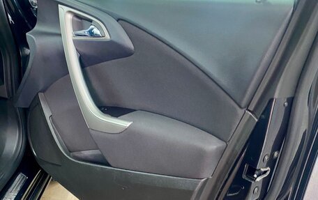 Opel Astra J, 2011 год, 660 000 рублей, 10 фотография