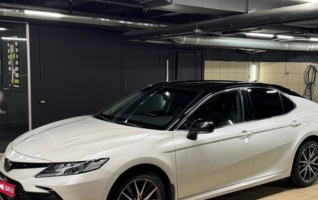 Toyota Camry, 2022 год, 3 700 000 рублей, 1 фотография