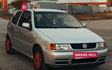 Volkswagen Polo III рестайлинг, 1999 год, 500 000 рублей, 2 фотография