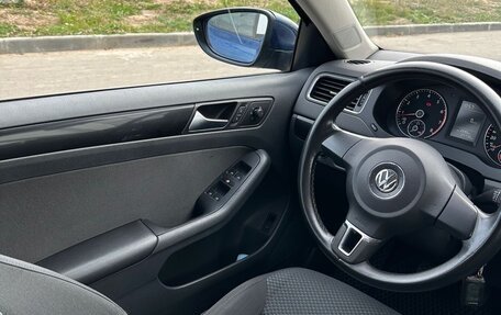 Volkswagen Jetta VI, 2014 год, 1 600 000 рублей, 28 фотография