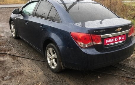 Chevrolet Cruze II, 2011 год, 600 000 рублей, 2 фотография
