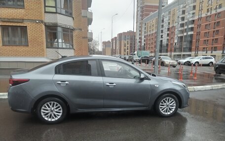 KIA Rio IV, 2019 год, 890 000 рублей, 3 фотография