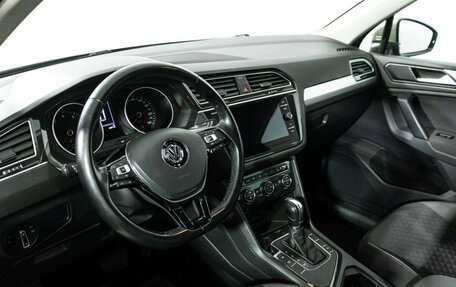 Volkswagen Tiguan II, 2019 год, 2 249 898 рублей, 11 фотография