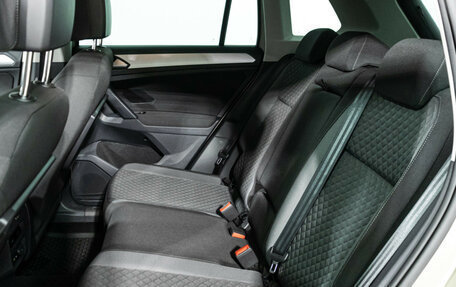 Volkswagen Tiguan II, 2019 год, 2 249 898 рублей, 10 фотография