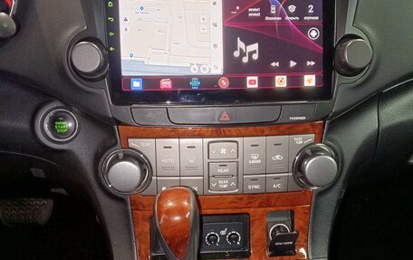 Toyota Highlander III, 2012 год, 1 649 000 рублей, 15 фотография