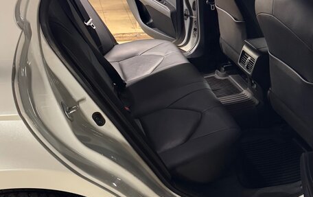 Toyota Camry, 2022 год, 3 700 000 рублей, 9 фотография