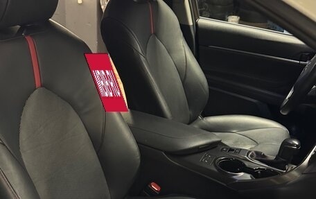 Toyota Camry, 2022 год, 3 700 000 рублей, 6 фотография