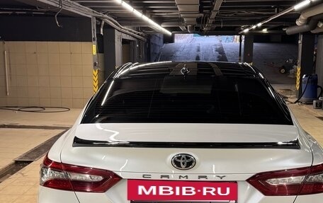 Toyota Camry, 2022 год, 3 700 000 рублей, 4 фотография