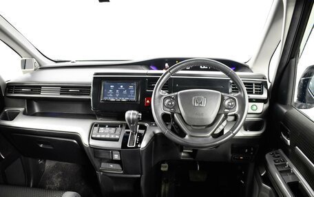 Honda Stepwgn IV, 2020 год, 2 590 000 рублей, 6 фотография