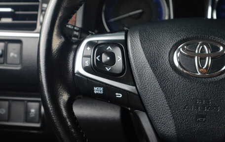 Toyota Camry, 2016 год, 1 999 000 рублей, 10 фотография