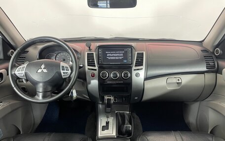 Mitsubishi Pajero Sport II рестайлинг, 2012 год, 1 520 000 рублей, 10 фотография