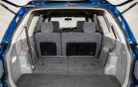 Toyota Ipsum II, 2001 год, 860 000 рублей, 14 фотография